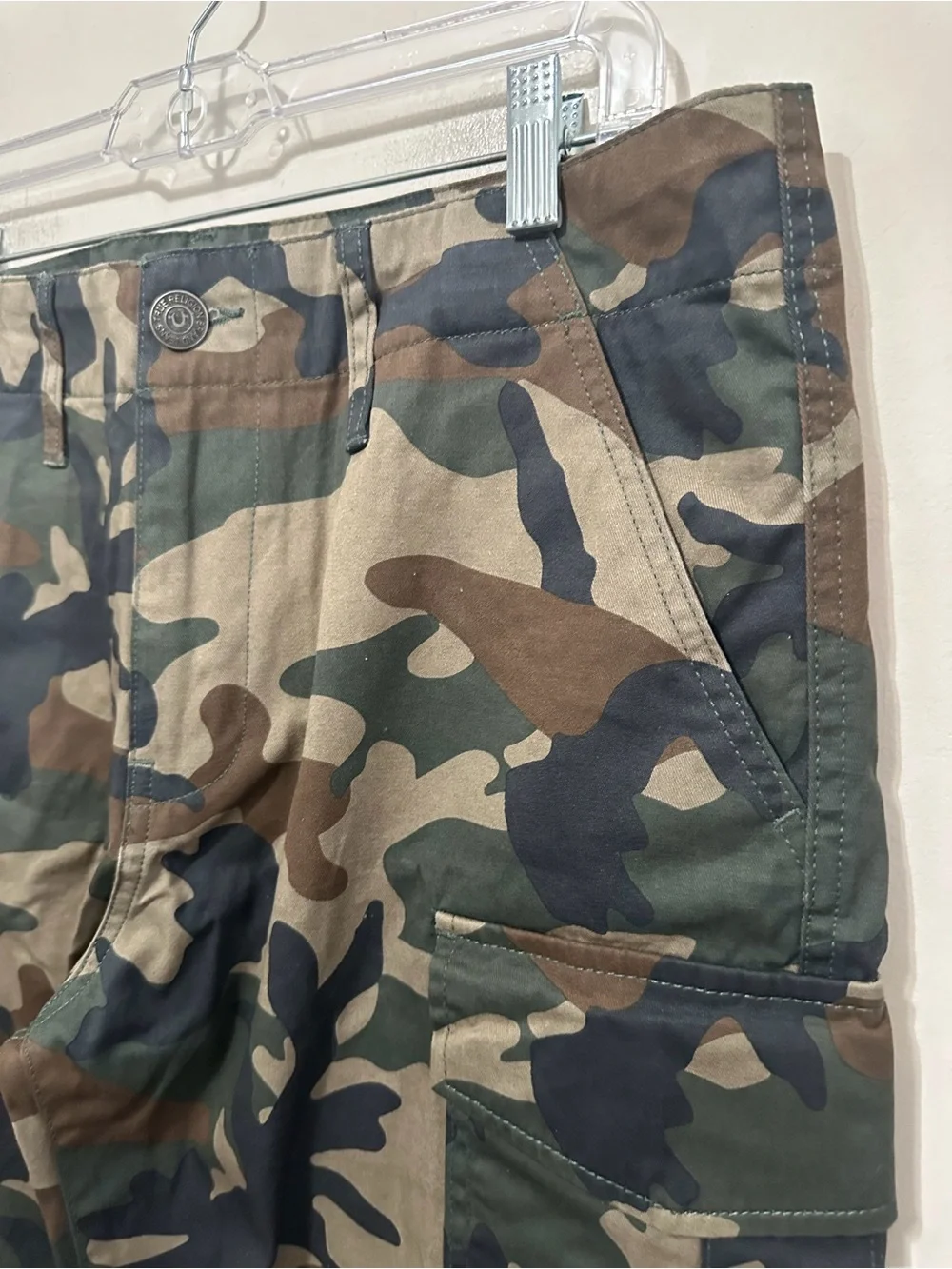 True Religion Camo Cargo Shorts Men’s Size 30 NWT Military Utility Cotton